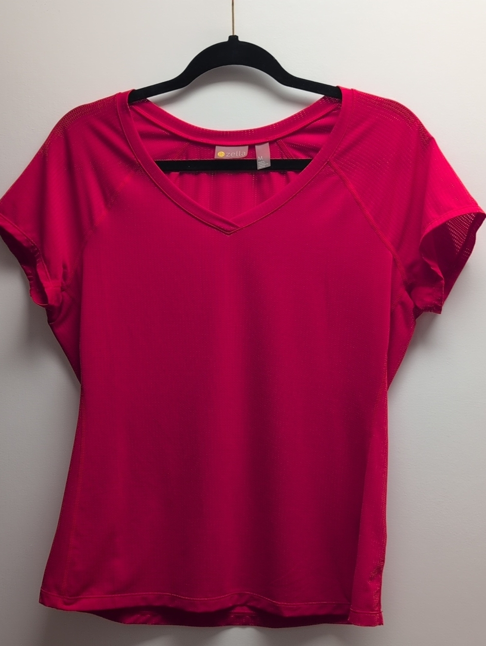 Zella Red/Orange Mesh V-Neck Athletic Top Size M